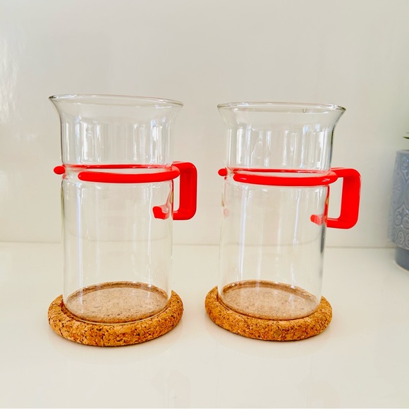 Vintage set of 2 red French press bistro coffee /tea mugs with cork coasters - Picture 2 of 10